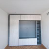 Ensemble placards avec niche pour télé murale sur Lille